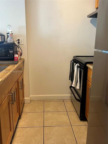 850 N Miami Ave W-1808, Miami, FL 33136