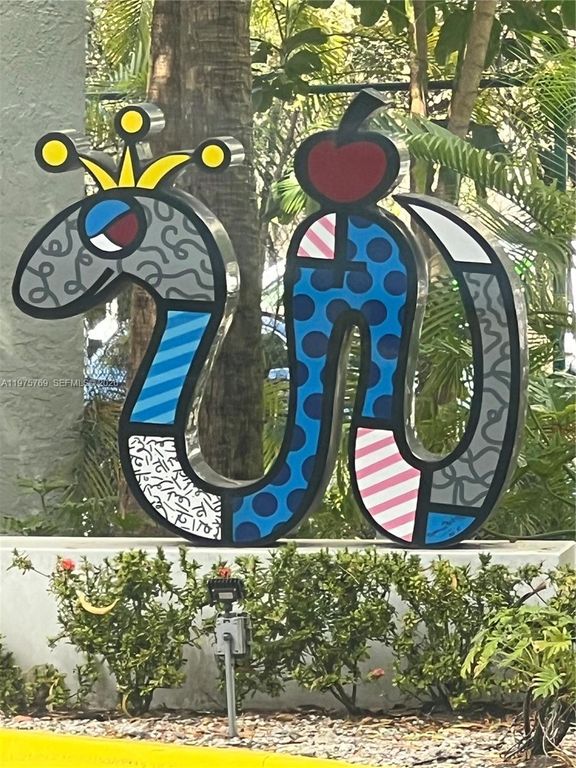 850 N Miami Ave W-1808, Miami, FL 33136