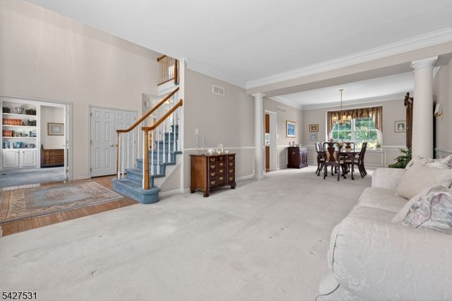 21 Surry Lane, Franklin Twp., NJ 08802