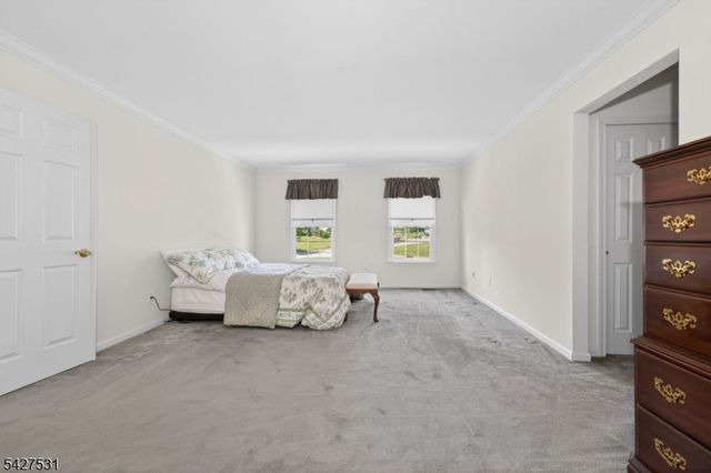 21 Surry Lane, Franklin Twp., NJ 08802