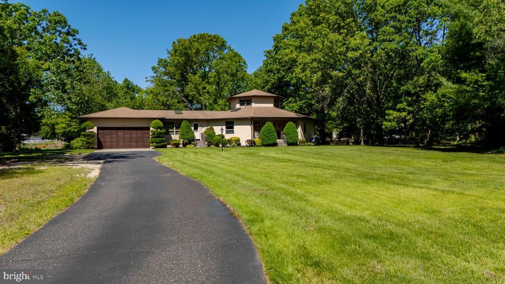 535 PRATT ST, Hammonton, NJ 08037