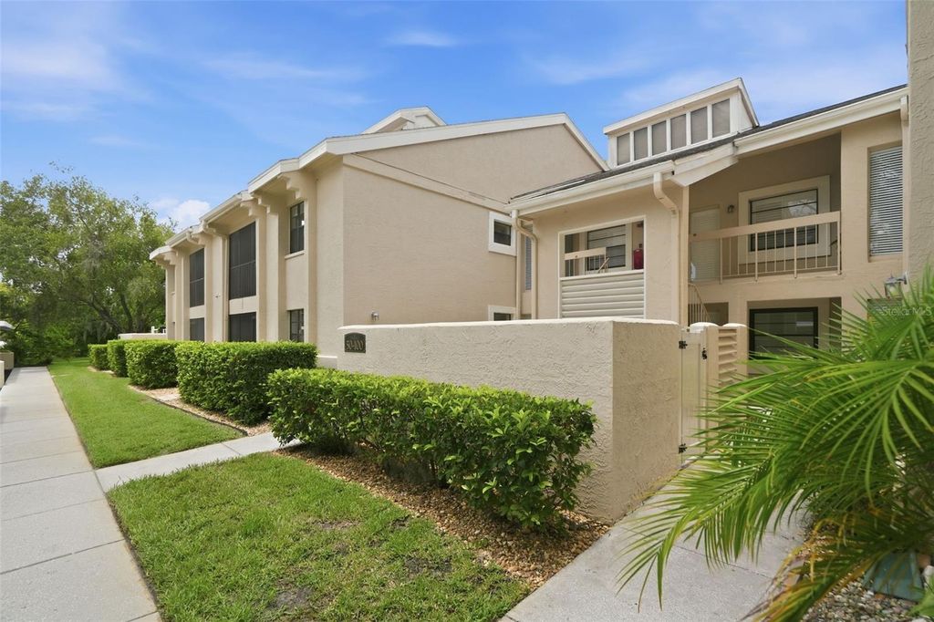 60 ST ANDREWS PLACE 60, Oldsmar, FL 34677
