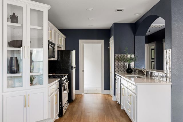 1313 E 13th ST, Austin, TX 78702