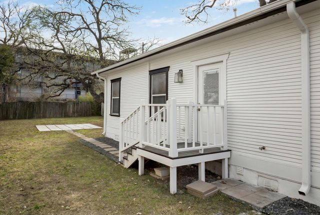 1313 E 13th ST, Austin, TX 78702