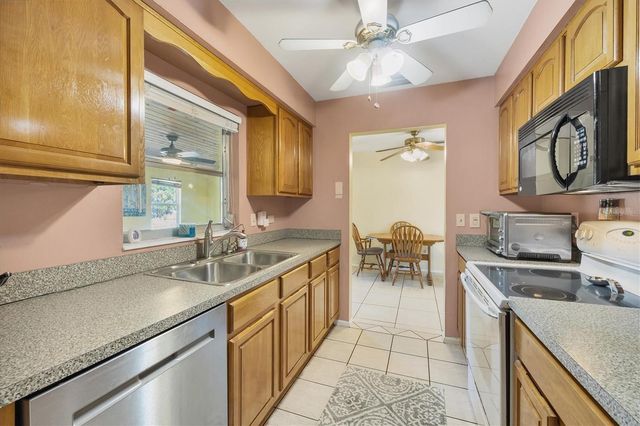 5135 BROOKMEADE DRIVE, Sarasota, FL 34232