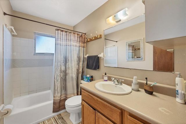 5135 BROOKMEADE DRIVE, Sarasota, FL 34232