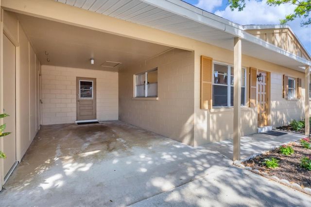 5135 BROOKMEADE DRIVE, Sarasota, FL 34232