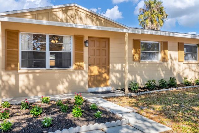 5135 BROOKMEADE DRIVE, Sarasota, FL 34232