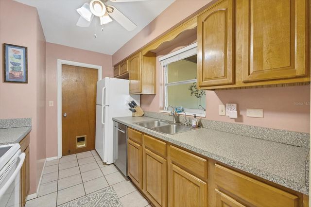 5135 BROOKMEADE DRIVE, Sarasota, FL 34232