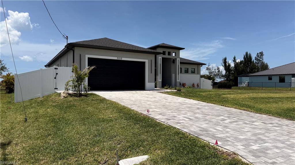 Image 2 of property listing at 3510 46th AVE, Cape Coral, FL 33993