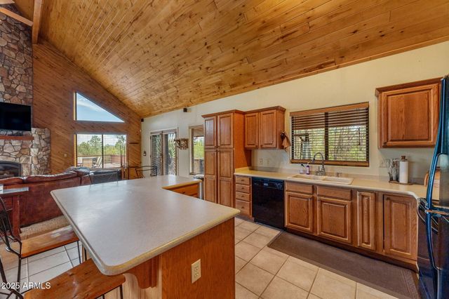 2781 AIR PARK Drive, Overgaard, AZ 85933