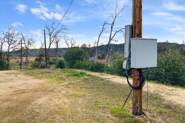 10096 Victoria Drive, Redding, CA 96001