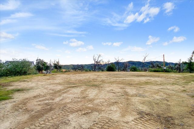 10096 Victoria Drive, Redding, CA 96001