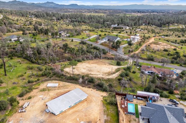 10096 Victoria Drive, Redding, CA 96001