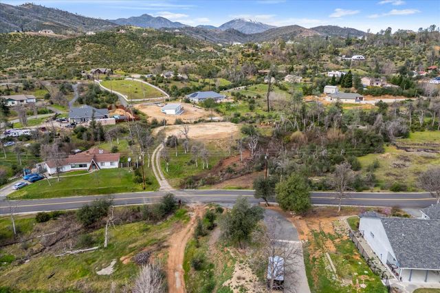 10096 Victoria Drive, Redding, CA 96001