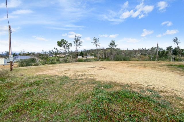 10096 Victoria Drive, Redding, CA 96001