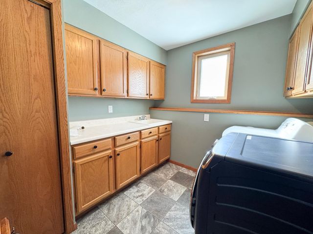 336 E Cherry Avenue, Fergus Falls, MN 56537