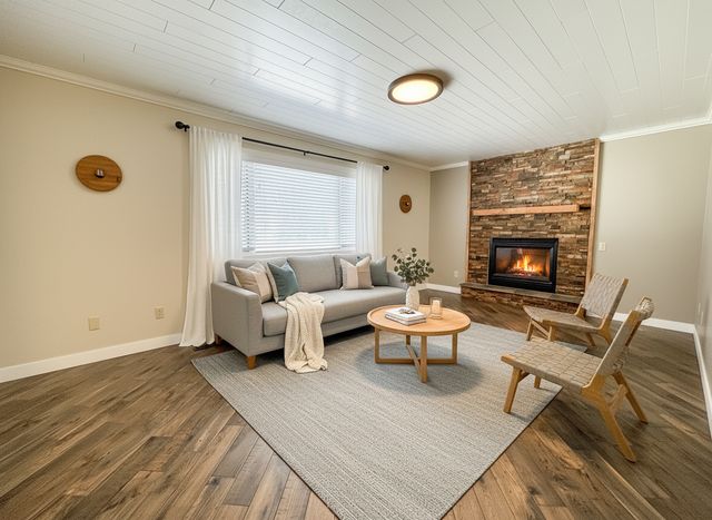 336 E Cherry Avenue, Fergus Falls, MN 56537