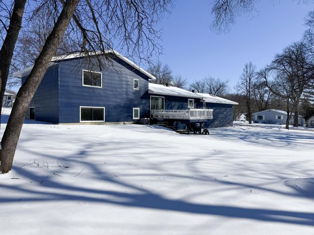 336 E Cherry Avenue, Fergus Falls, MN 56537