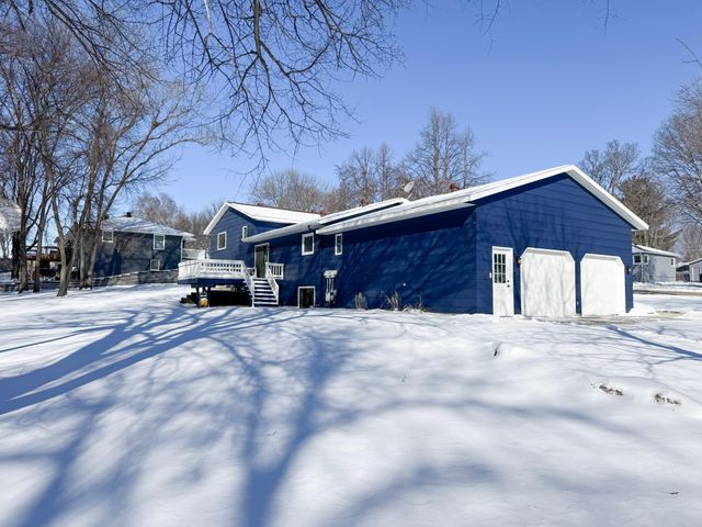 336 E Cherry Avenue, Fergus Falls, MN 56537