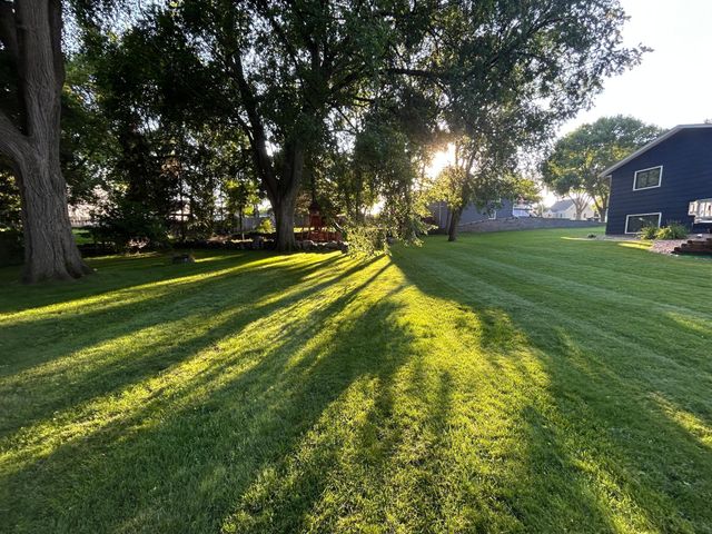 336 E Cherry Avenue, Fergus Falls, MN 56537