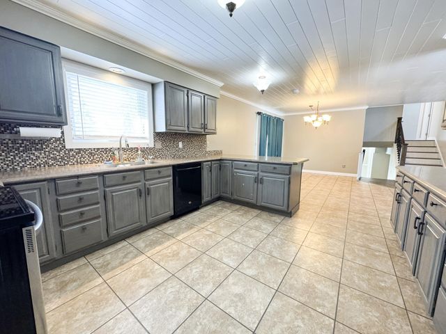 336 E Cherry Avenue, Fergus Falls, MN 56537