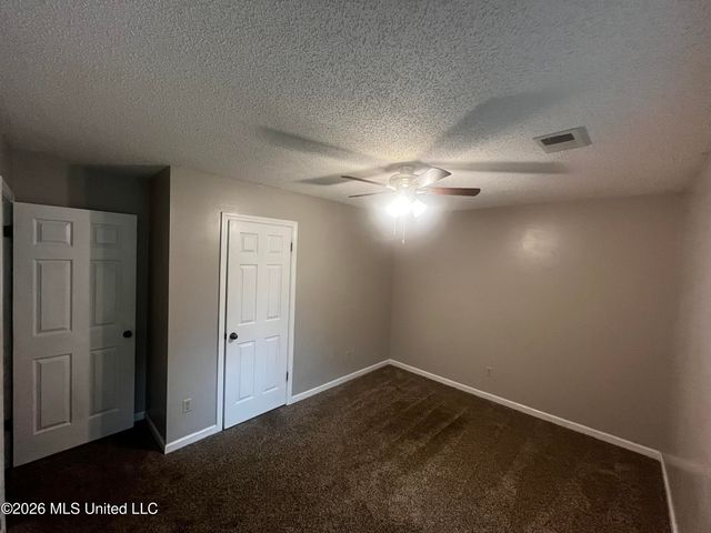 7107 Kingcrest Cove, Olive Branch, MS 38654