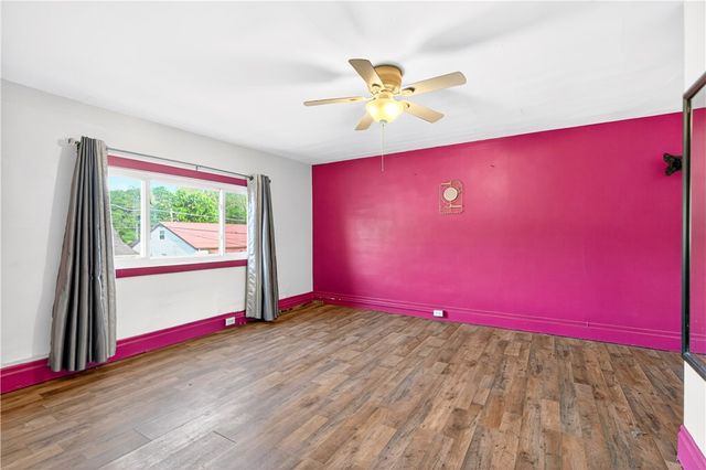 19 Church St, Dunbar, PA 15431
