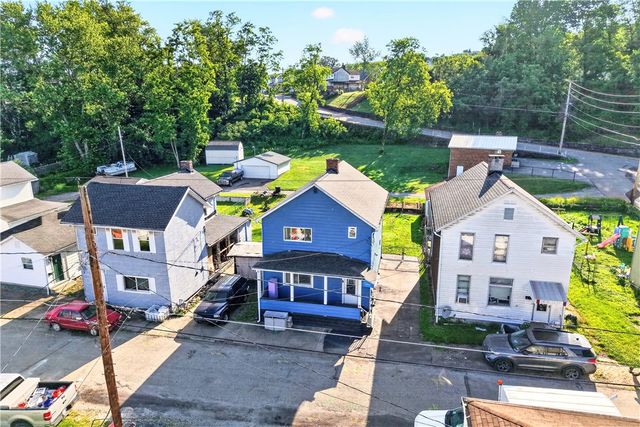19 Church St, Dunbar, PA 15431