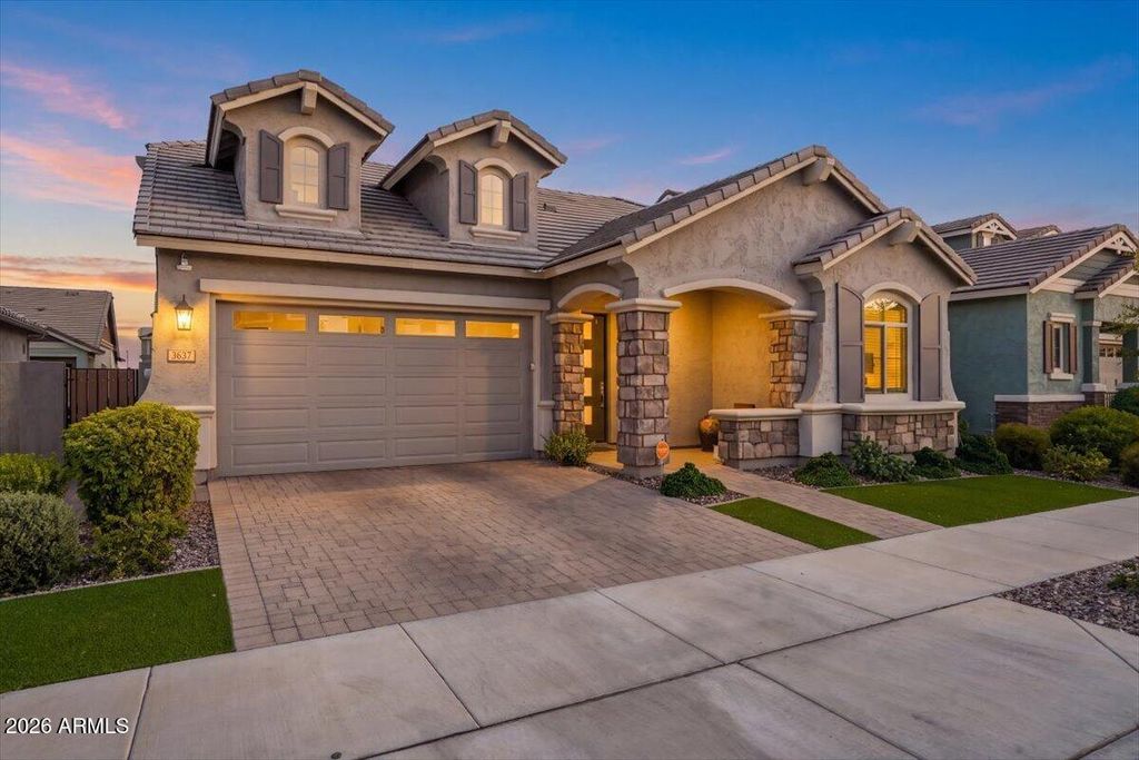 2637 S OLYMPIC Drive, Gilbert, AZ 85295 — exterior