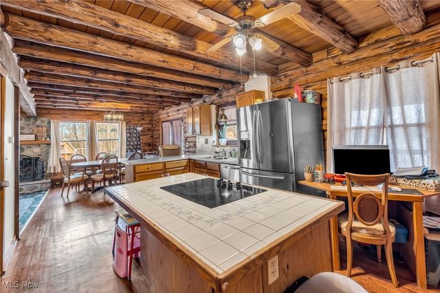 1556 Saxe Road, Mogadore, OH 44260