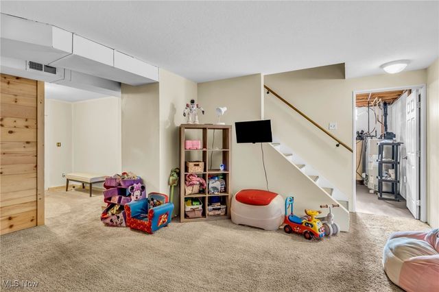 1556 Saxe Road, Mogadore, OH 44260