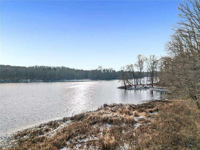 1556 Saxe Road, Mogadore, OH 44260