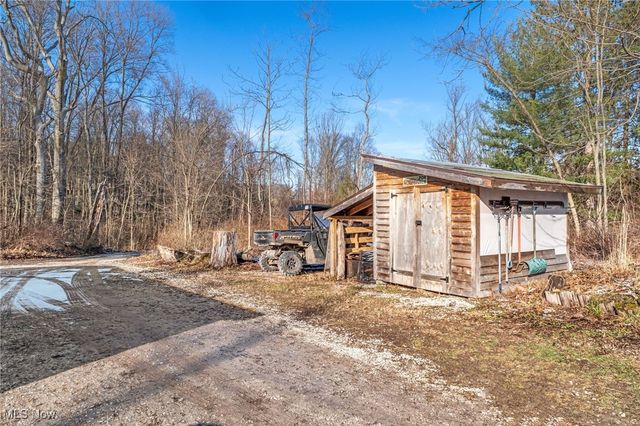 1556 Saxe Road, Mogadore, OH 44260