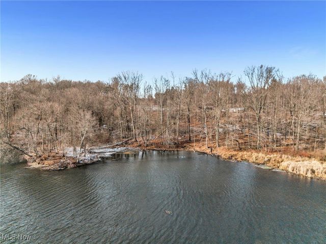 1556 Saxe Road, Mogadore, OH 44260