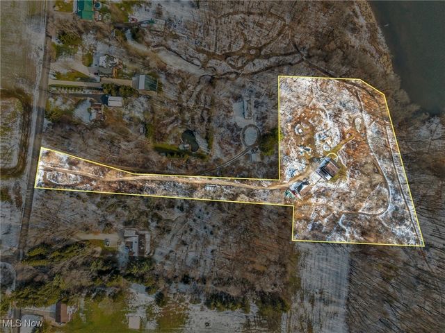 1556 Saxe Road, Mogadore, OH 44260