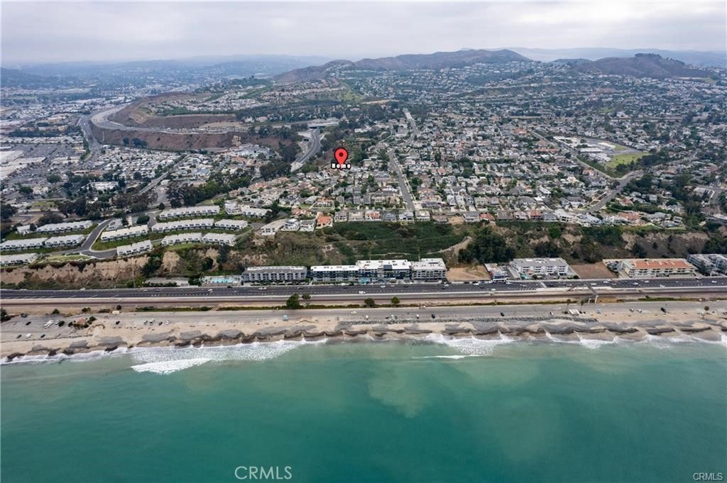 Image 3 of property listing at 34464 Via Verde, Dana Point, CA 92624