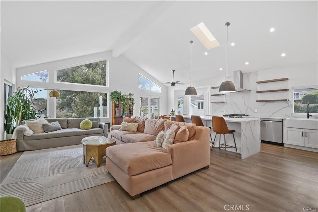 Image 4 of property listing at 34464 Via Verde, Dana Point, CA 92624