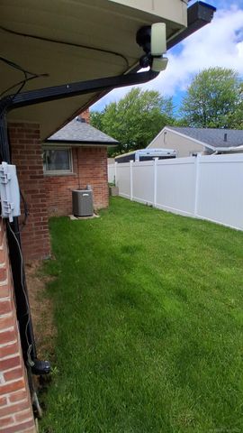 30230 Rosebriar Street, Saint Clair Shores, MI 48082