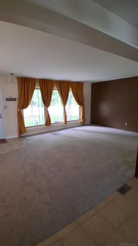 30230 Rosebriar Street, Saint Clair Shores, MI 48082
