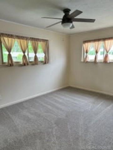 30230 Rosebriar Street, Saint Clair Shores, MI 48082