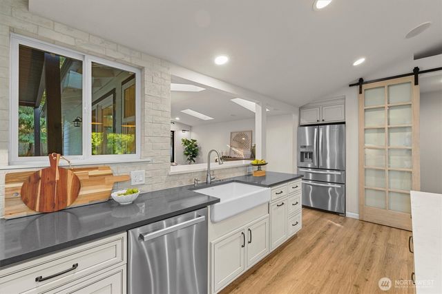 9209 NE 142nd Way, Kirkland, WA 98034