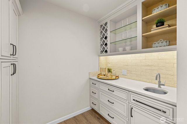 9209 NE 142nd Way, Kirkland, WA 98034