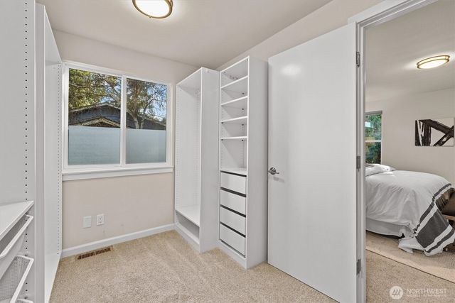 9209 NE 142nd Way, Kirkland, WA 98034