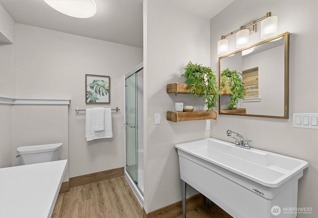 9209 NE 142nd Way, Kirkland, WA 98034