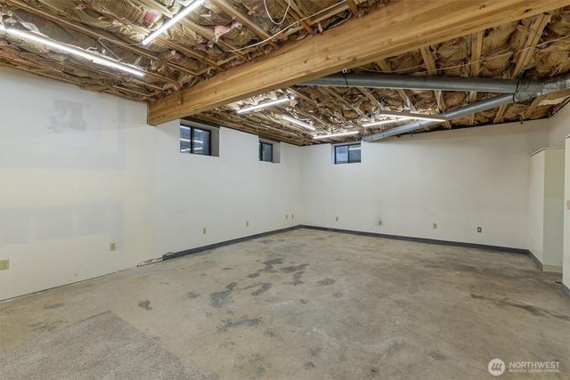 9209 NE 142nd Way, Kirkland, WA 98034