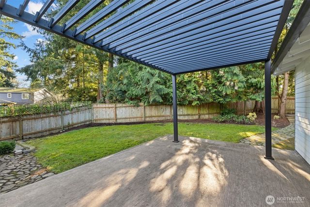 9209 NE 142nd Way, Kirkland, WA 98034
