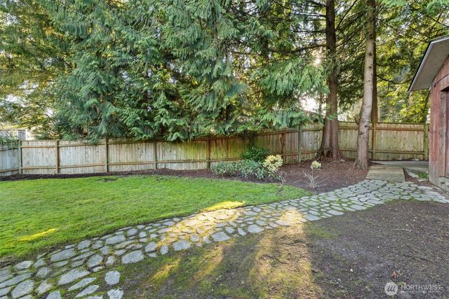 9209 NE 142nd Way, Kirkland, WA 98034