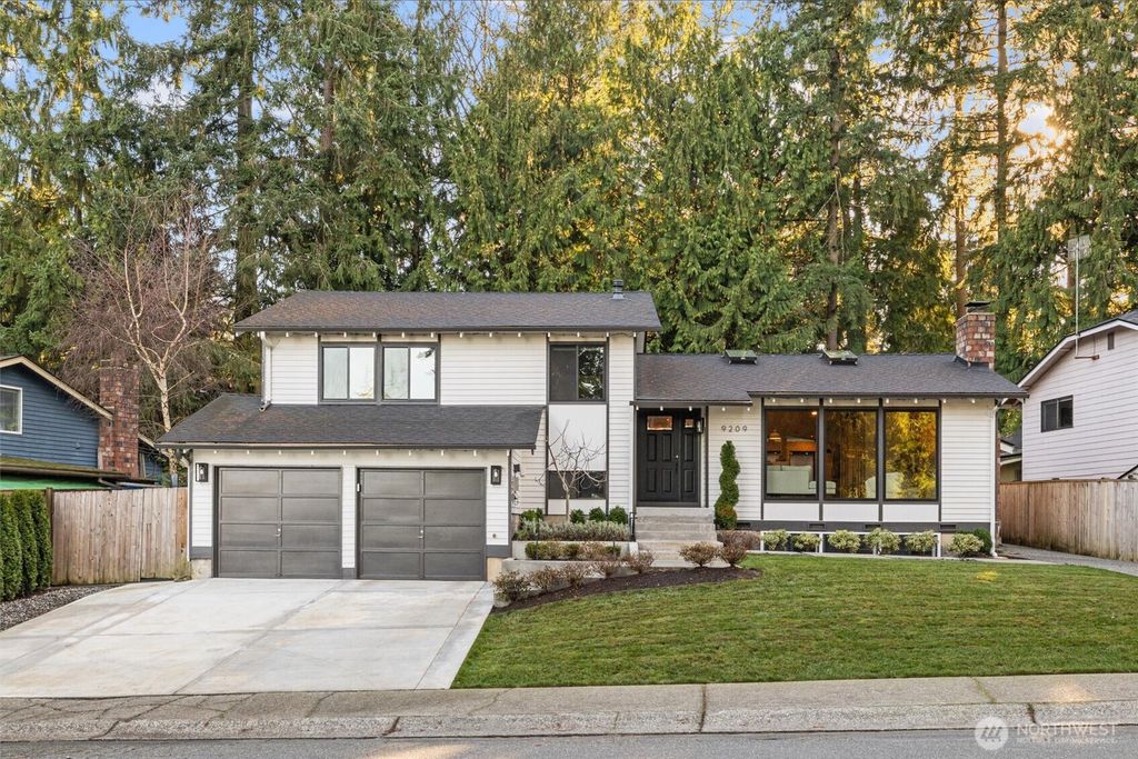 9209 NE 142nd Way, Kirkland, WA 98034