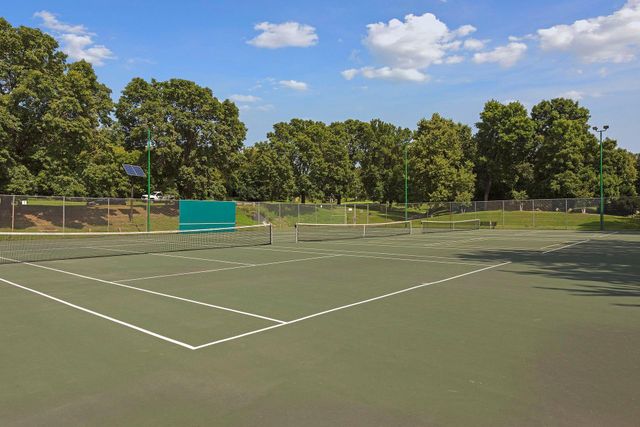 8706 Westwind Circle, Eden Prairie, MN 55344